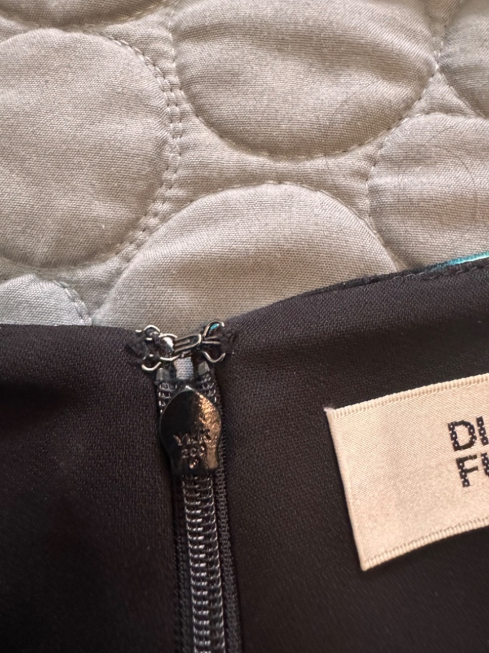 Diane Von Furstenberg Pencil Skirt Size 12 - Picture 11 of 14